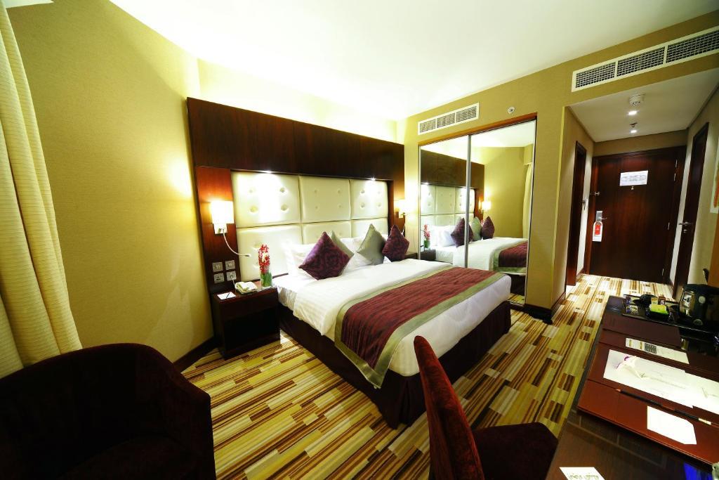 Monaco Hotel Dubai Room photo